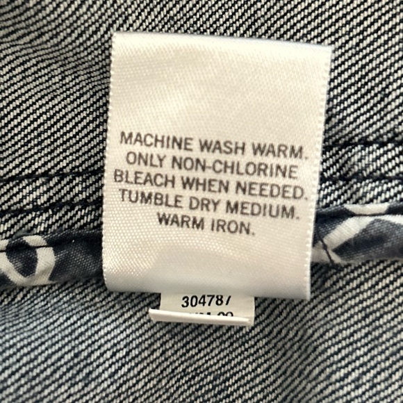 Banana Republic - Women Petite Demin Jacket - Picture 7 of 13